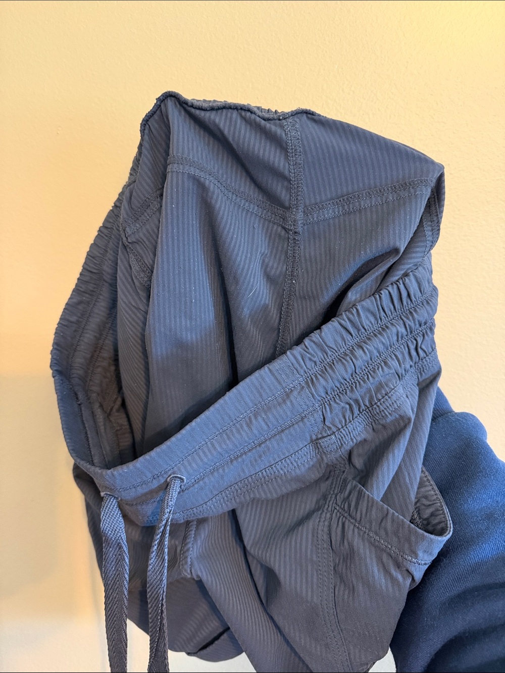 lululemon athletica Women's Gray Dance Studio Drawstring Athletic Shorts - Picture 4 of 6